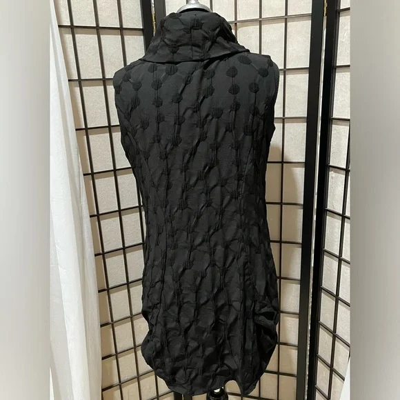 Niche Black Textured TUNIC DRESS, COWL NECK, TUCK HEMLINE, MADE IN USA, SIZE M - Picture 12 of 14